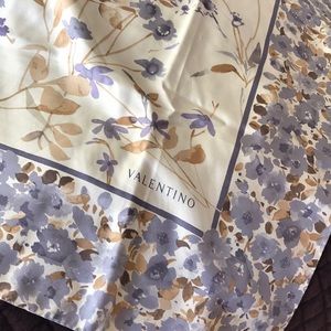 Valentino Scarf